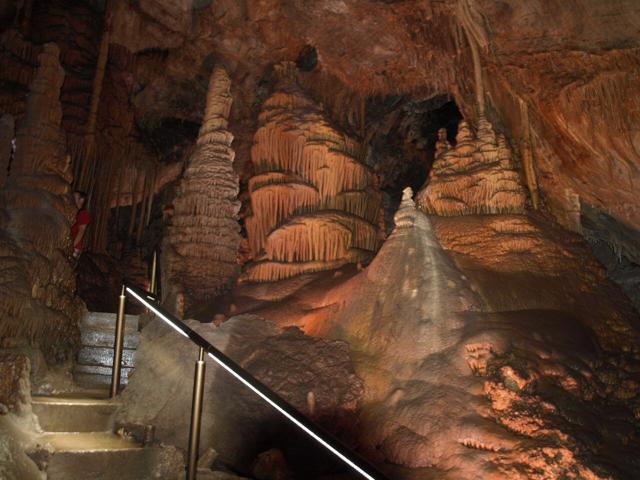 Lewis and Clark Caverns